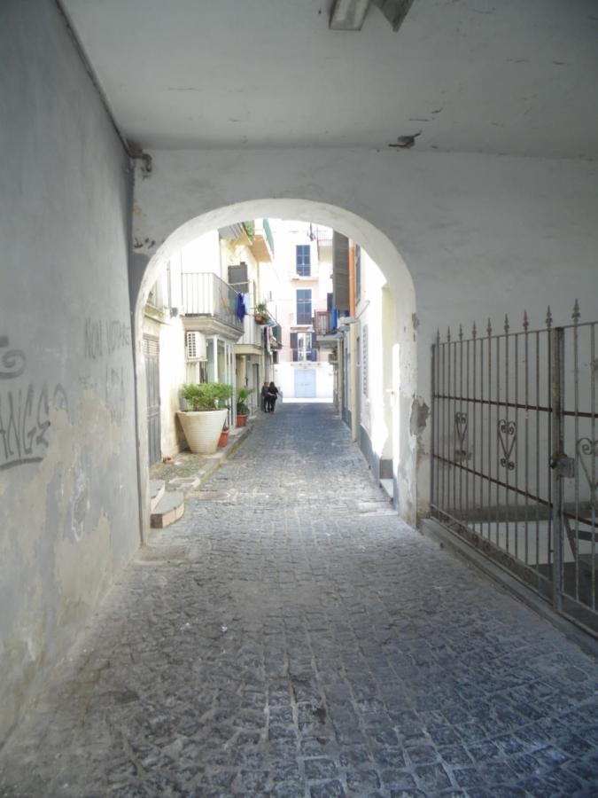 A Casa Di Monica Apartment Pozzuoli Ngoại thất bức ảnh